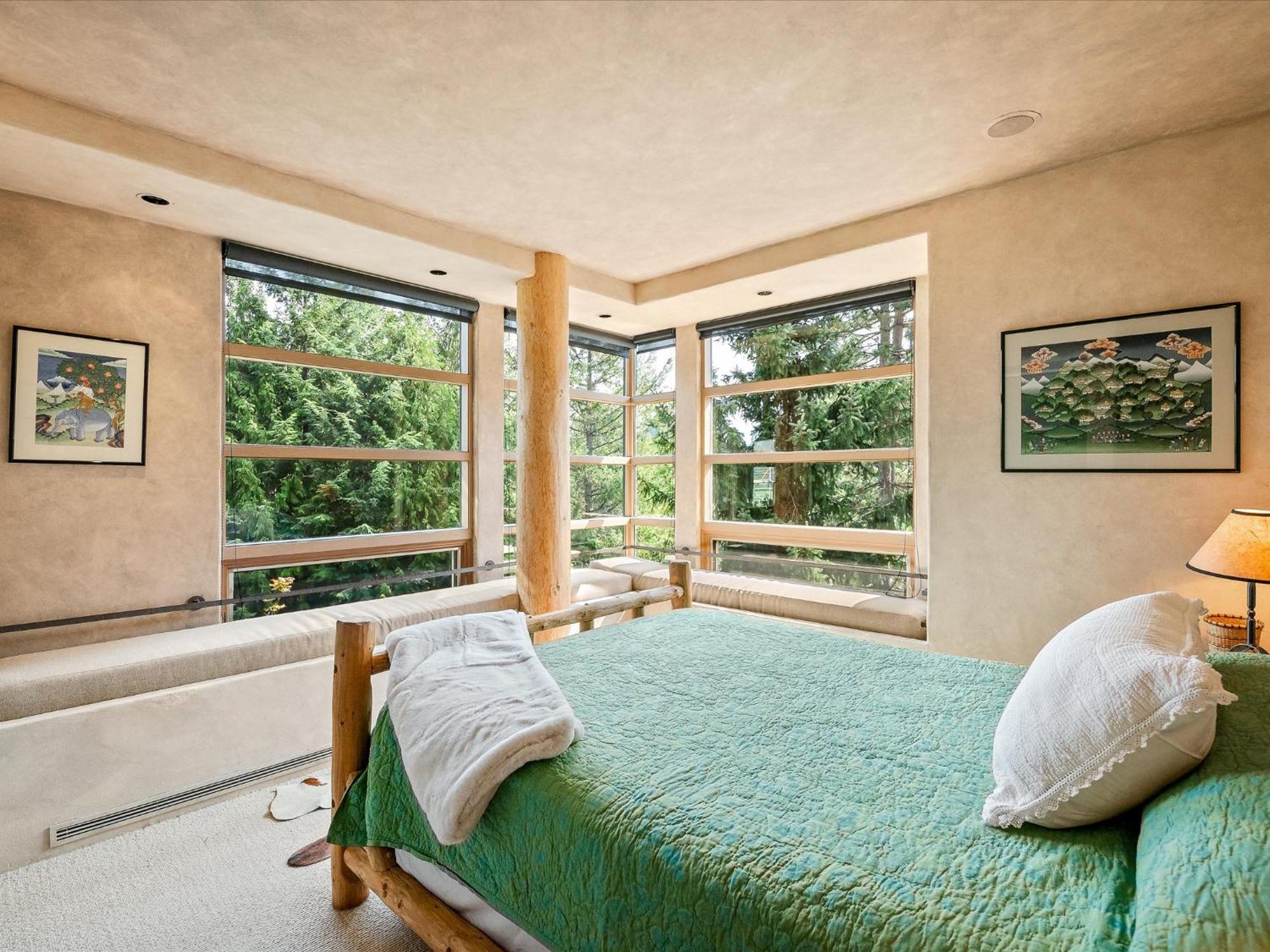 New Listing Unique Luxury 6 Bedroom Including 4 Bedrooms And Beautiful 2 Bedroom *