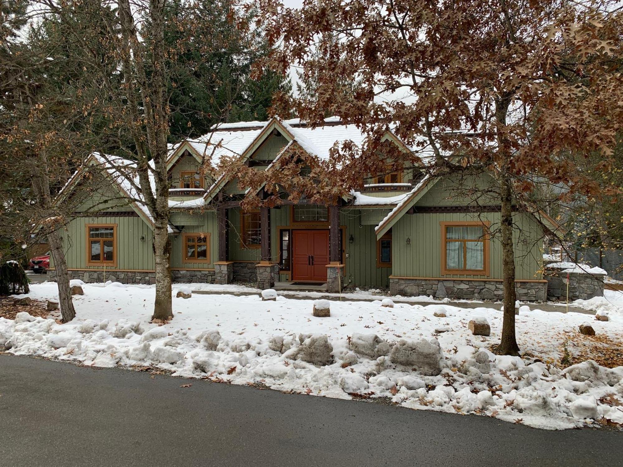 Lodge Alpine Retreat Whistler