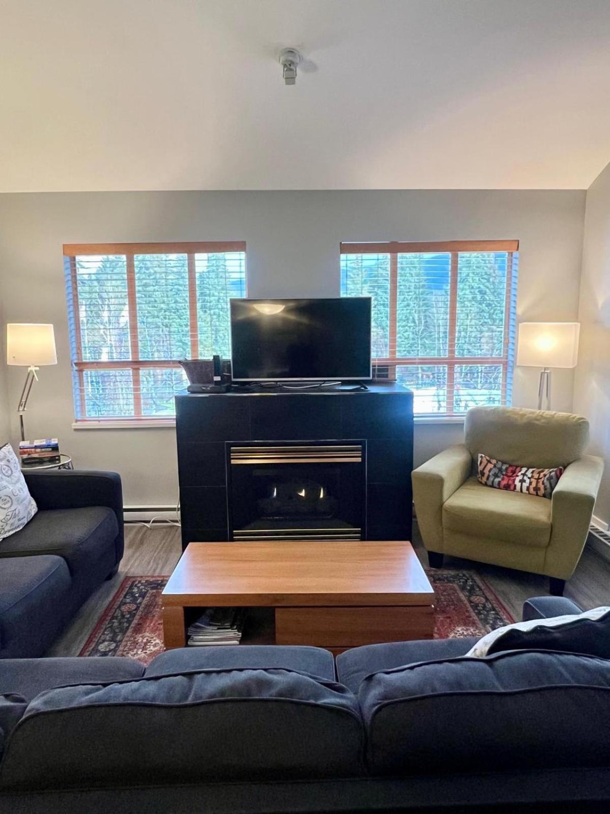 Tyndalstone 3 Bedroom In The Heart Of Village North Whistler
