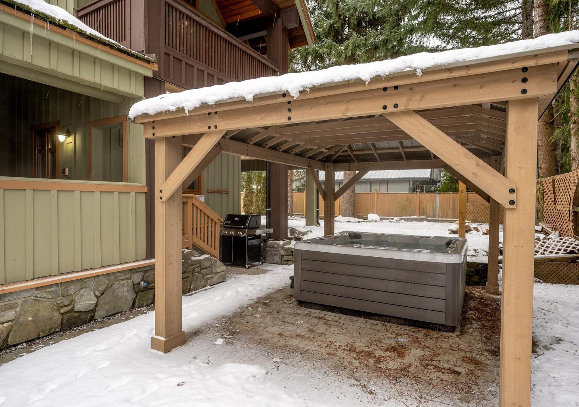 Alpine Retreat Lodge