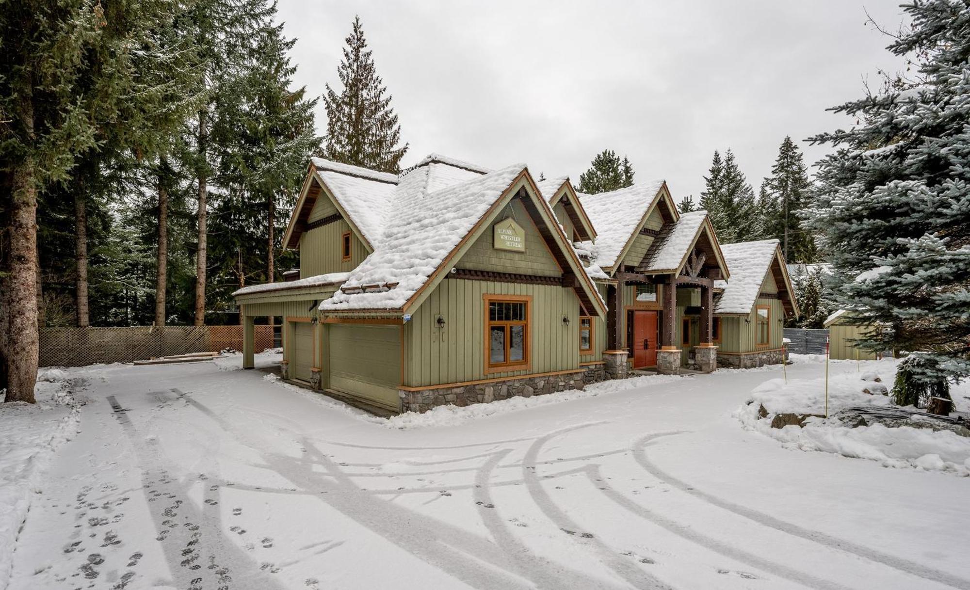 Lodge Alpine Retreat