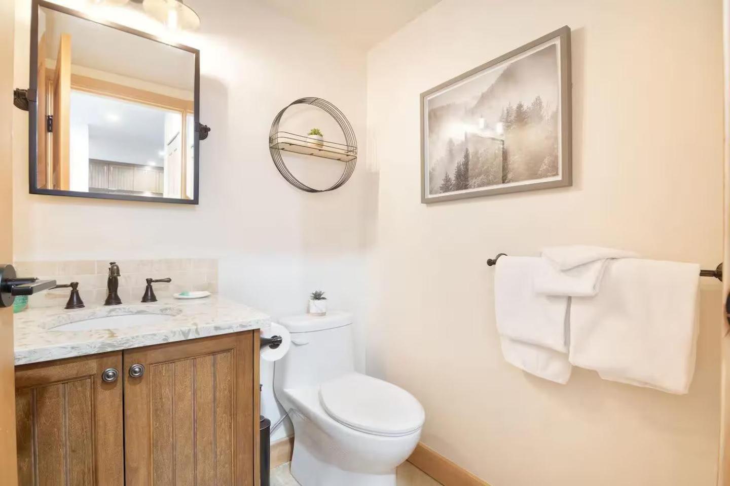 Large Village Loft With Private Hot Tub And Private Sauna *