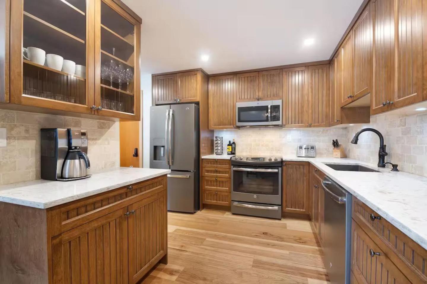 Large Village Loft With Private Hot Tub And Private Sauna Apartment