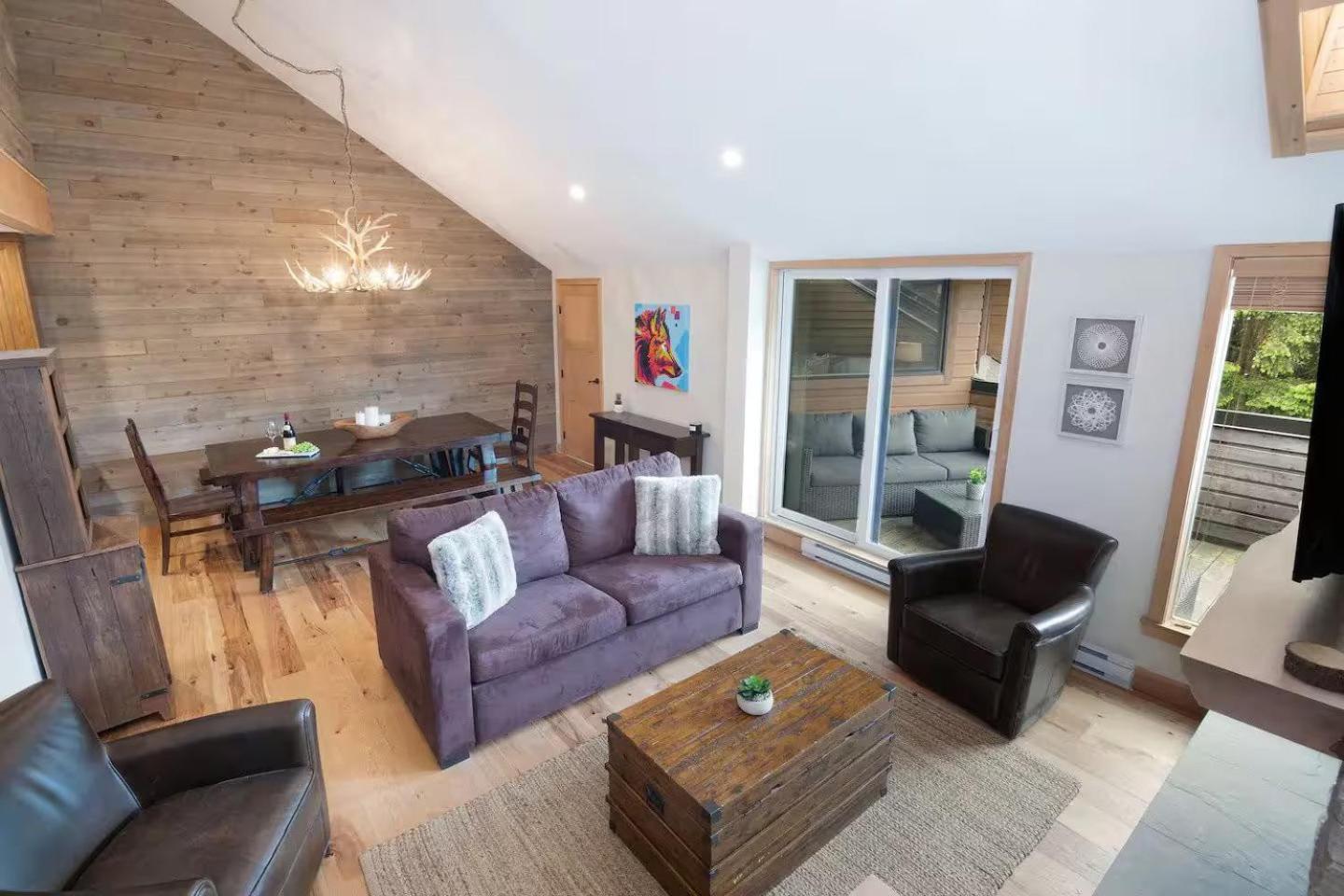 Apartment Large Village Loft With Private Hot Tub And Private Sauna