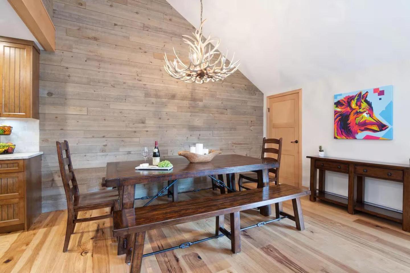 Large Village Loft With Private Hot Tub And Private Sauna *