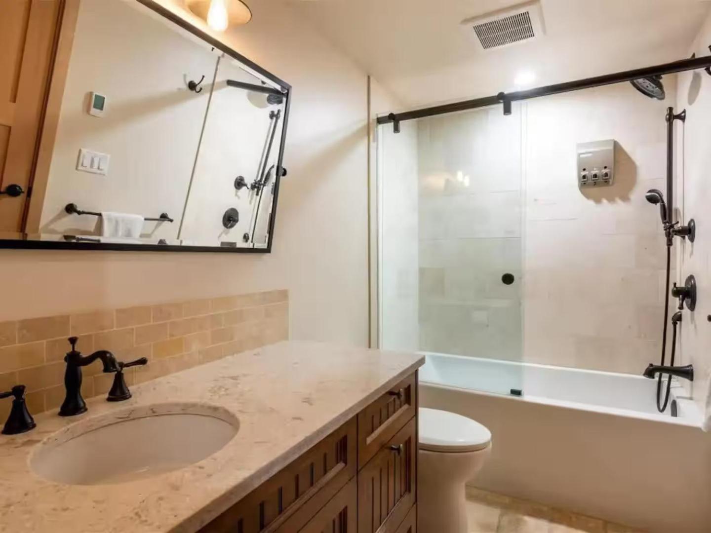 Apartment Large Village Loft With Private Hot Tub And Private Sauna *