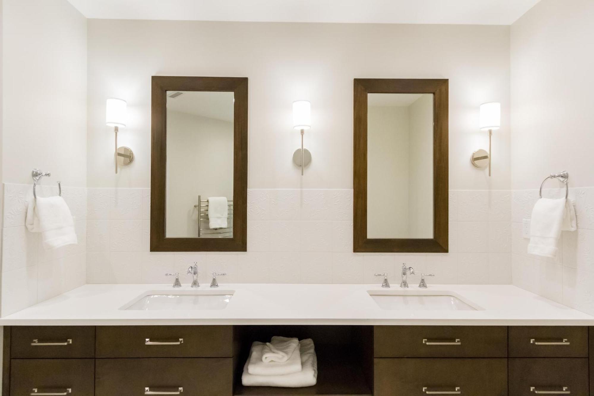 3354 Peak Drive * Whistler