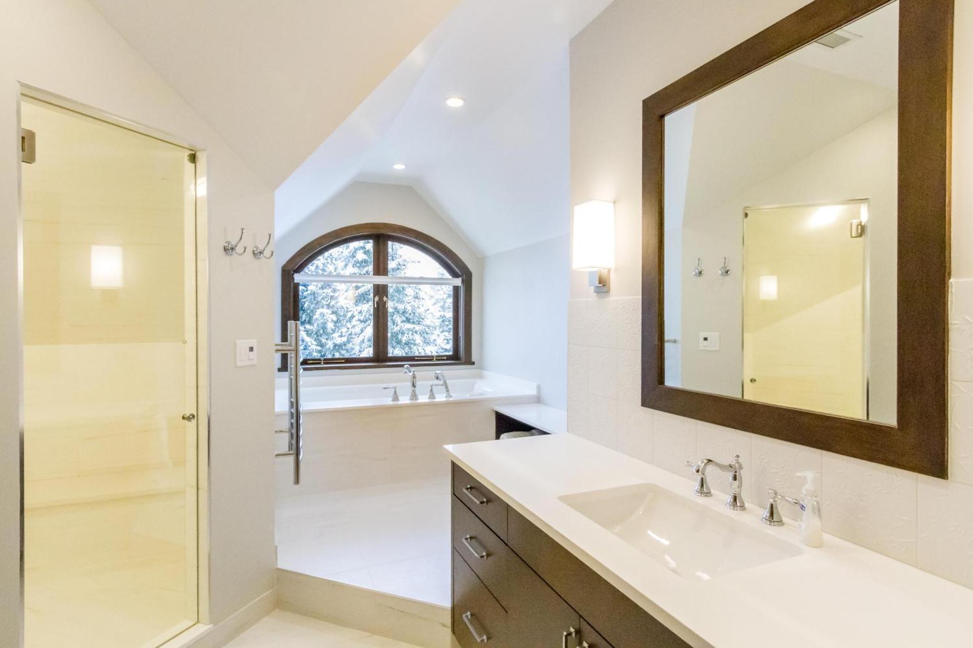 Chalet 3354 Peak Drive *