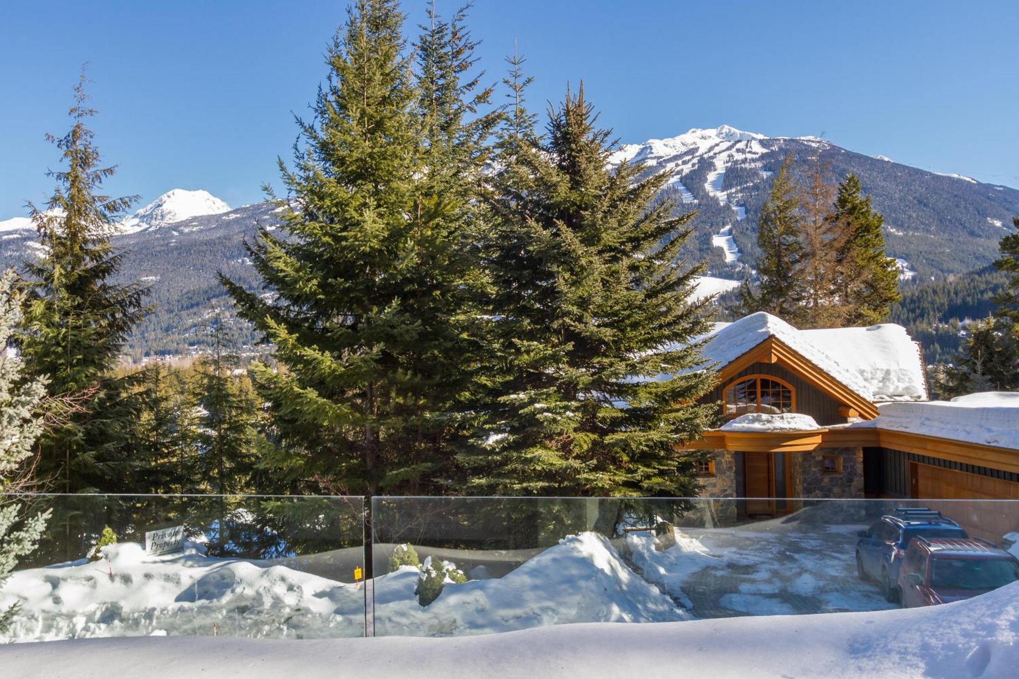 3354 Peak Drive Whistler