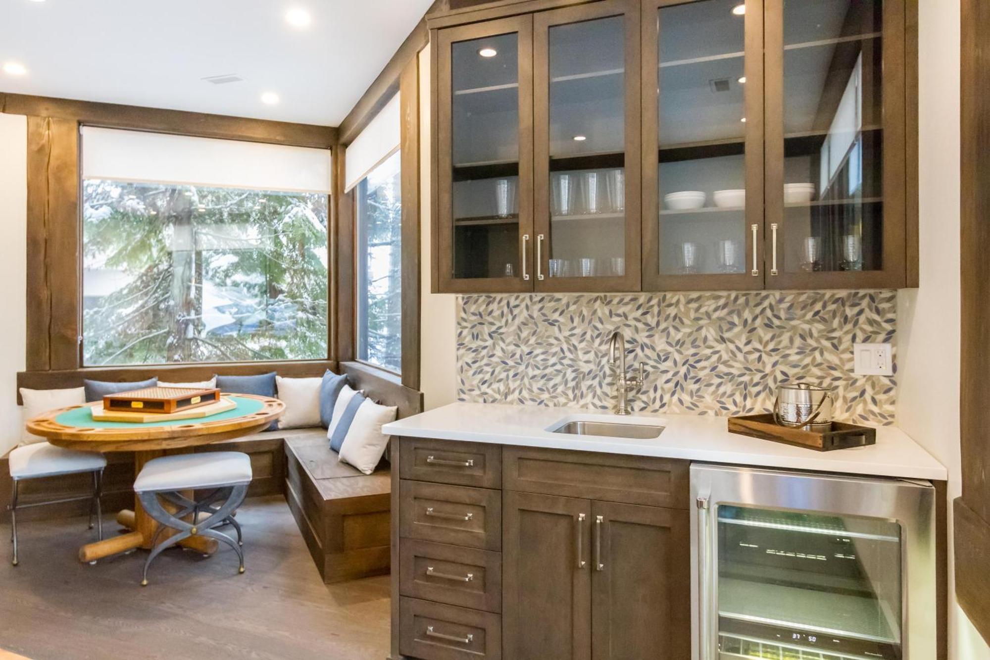 3354 Peak Drive