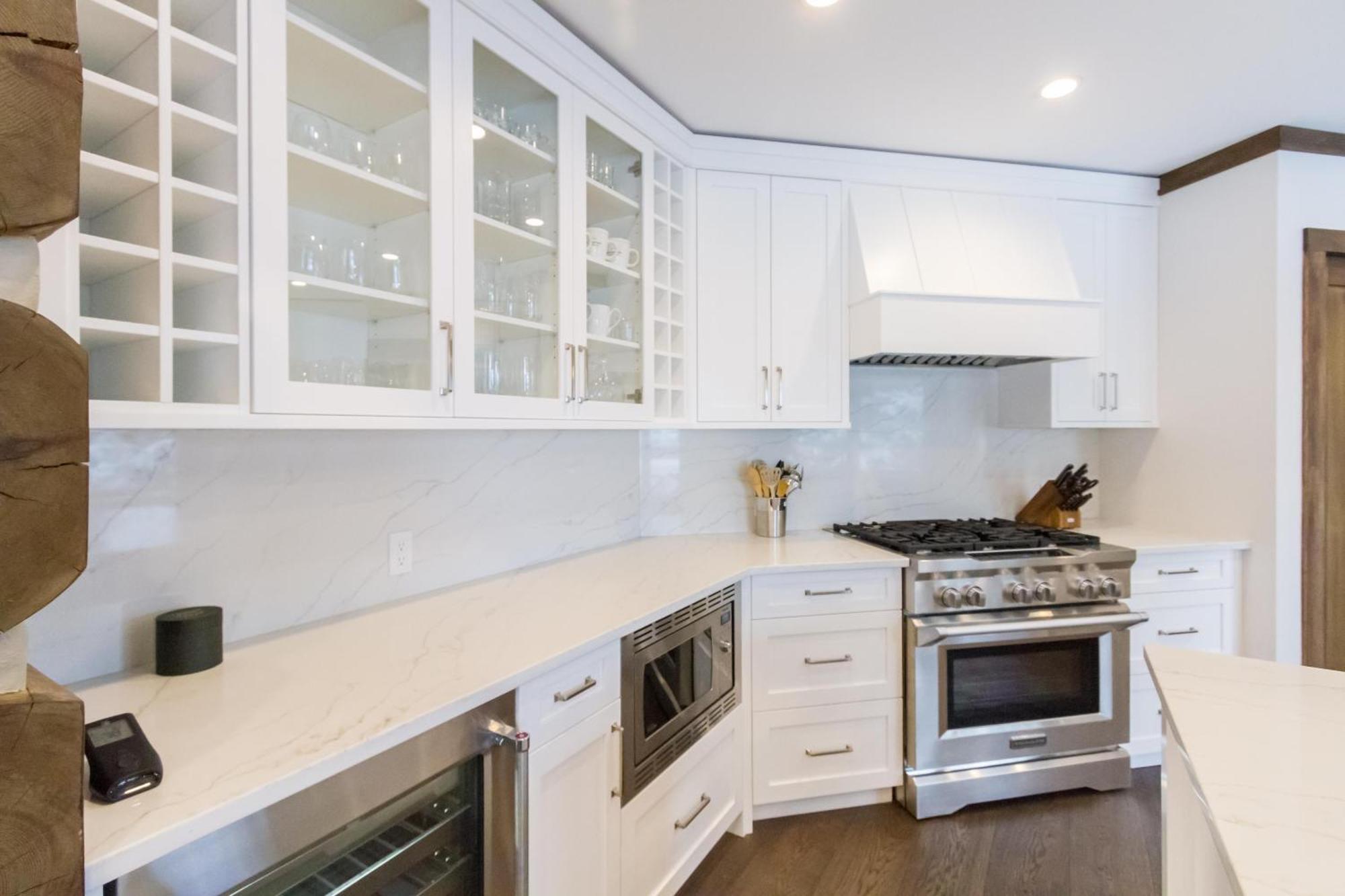3354 Peak Drive