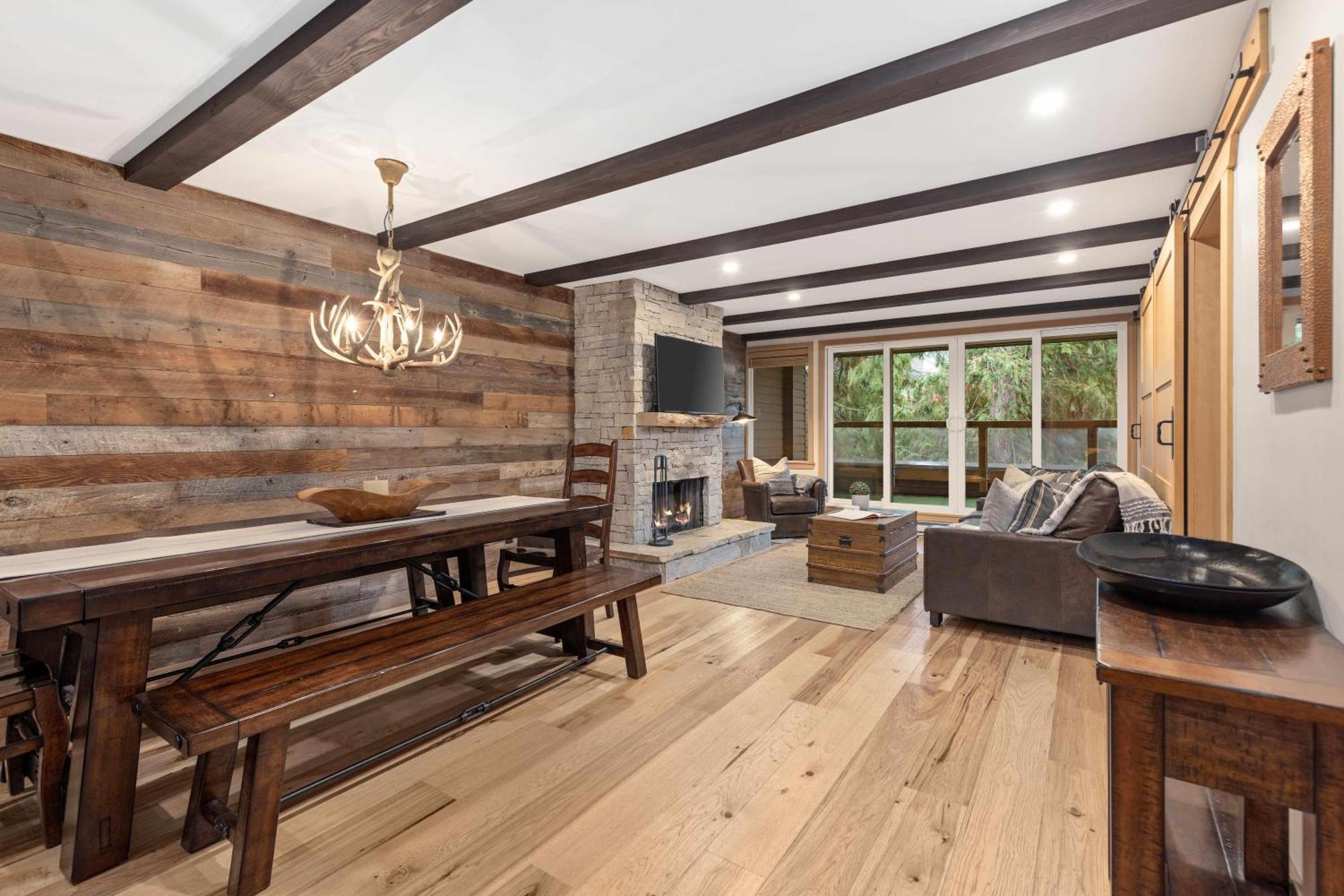 Hearthstone 2 | Stylish Cental Village Close To Lifts With Sauna & Parking Holiday home