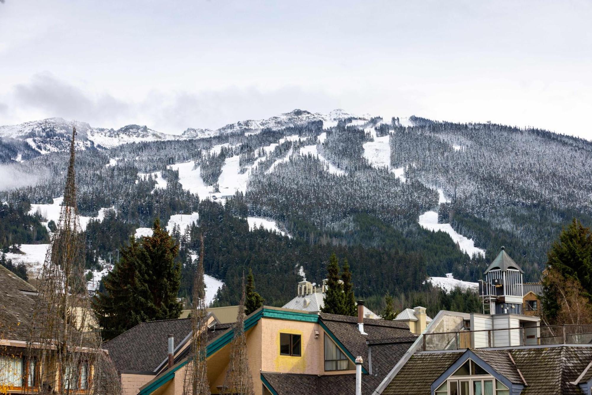 Holiday home Hearthstone 2 | Stylish Cental Village Close To Lifts With Sauna & Parking Whistler