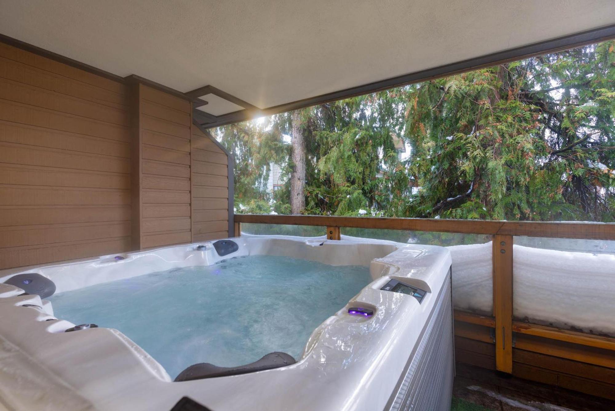 Hearthstone 2 | Stylish Cental Village Close To Lifts With Sauna & Parking Whistler