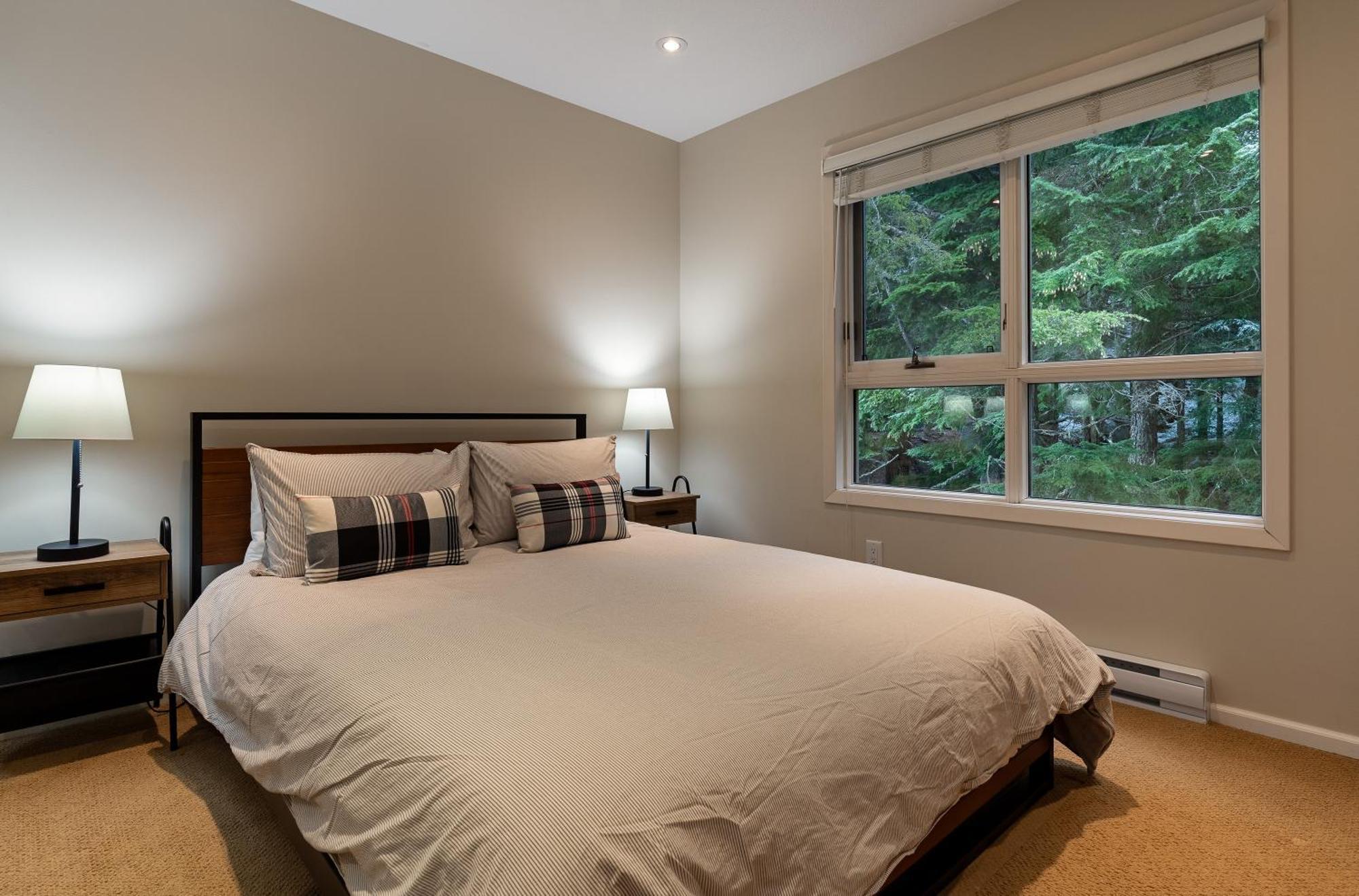Panoramic And Mountain Views By Harmony * Whistler
