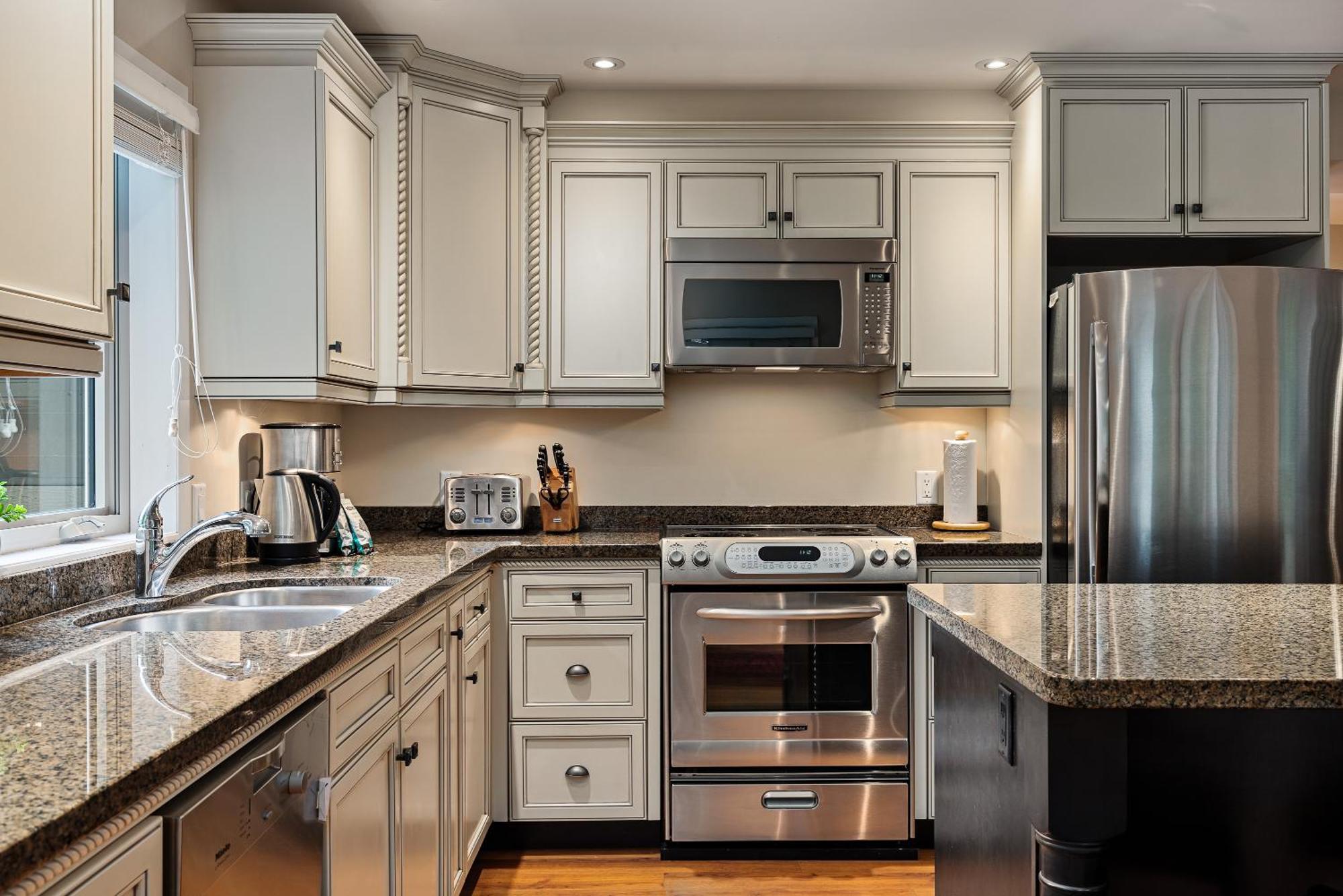 Panoramic And Mountain Views By Harmony
