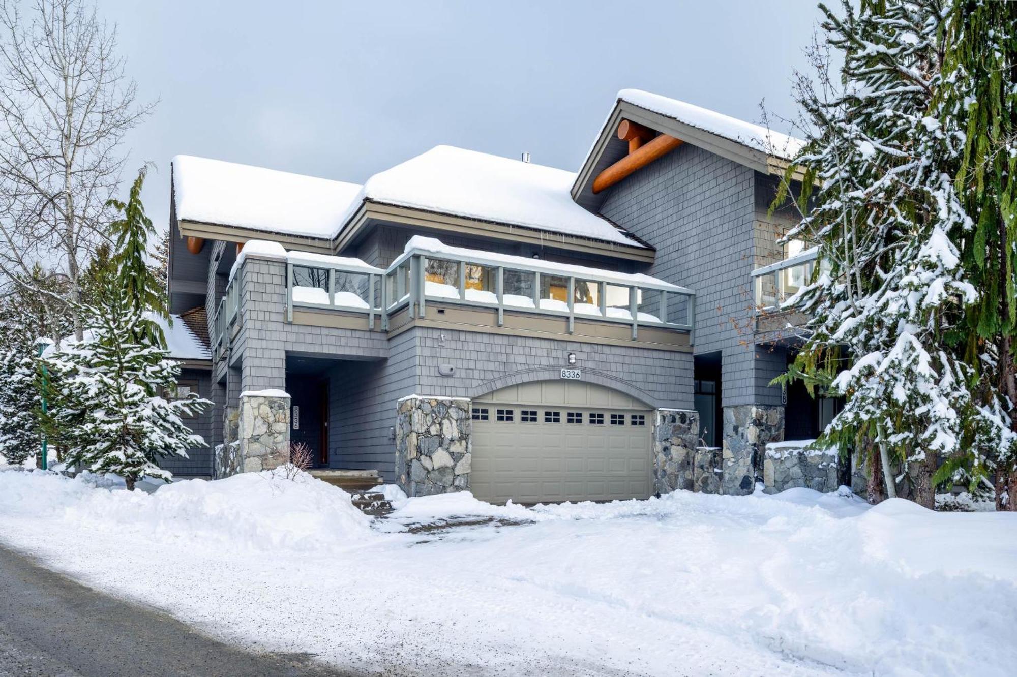 Holiday home Goldenwood 8336 | Family-sized Townhome With Private Hot Tub, Secure Parking & Golf Course Views