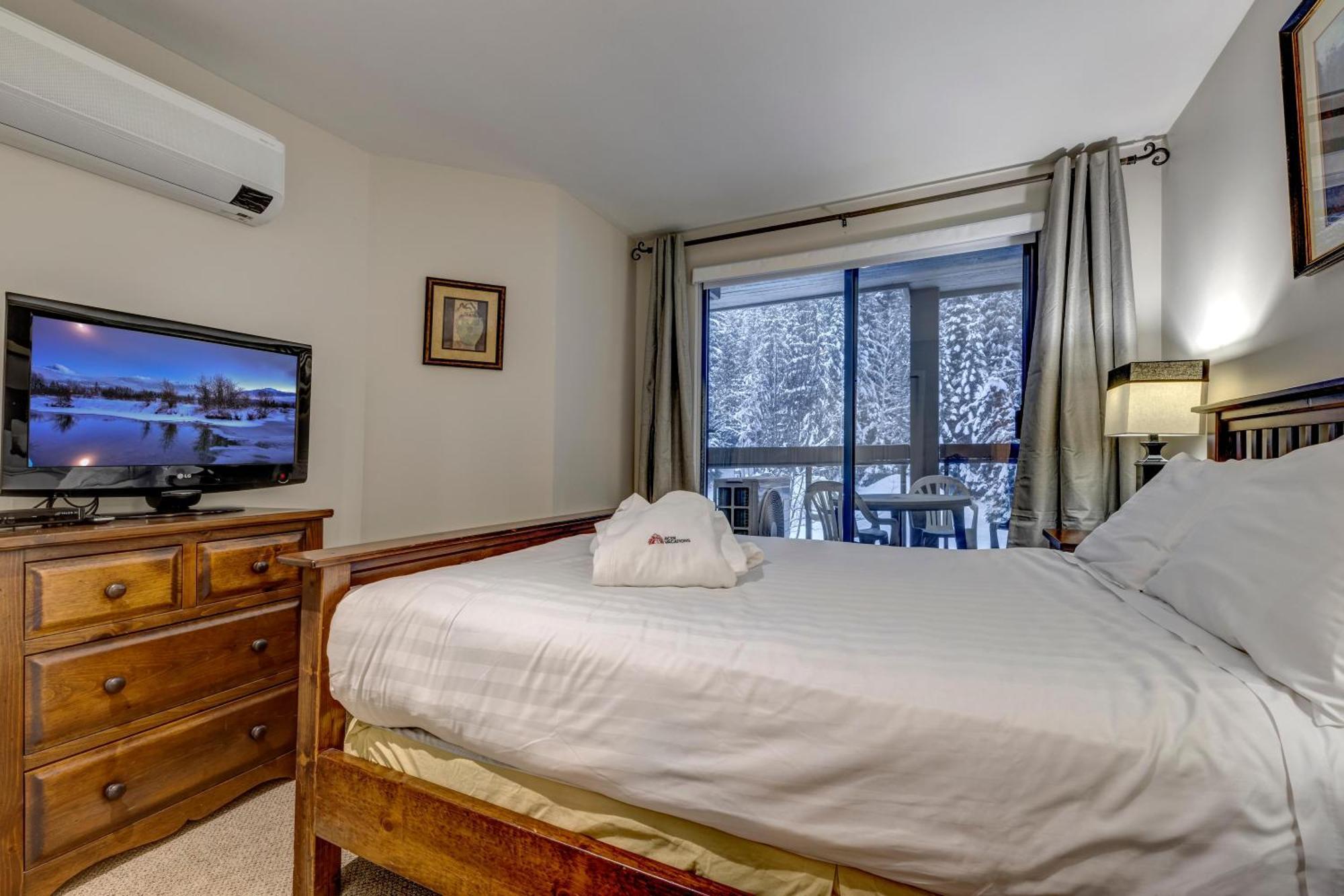 Greystone 333 Ski-in Out Whistler