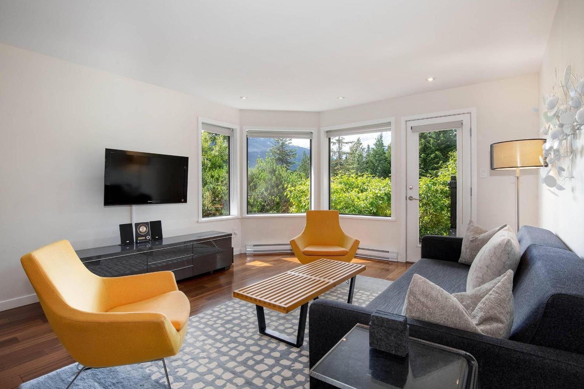 Holiday home Wintergreen 34 | Townhome A Short Walk To Skiing & Blackcomb Gondola, Secure Parking *