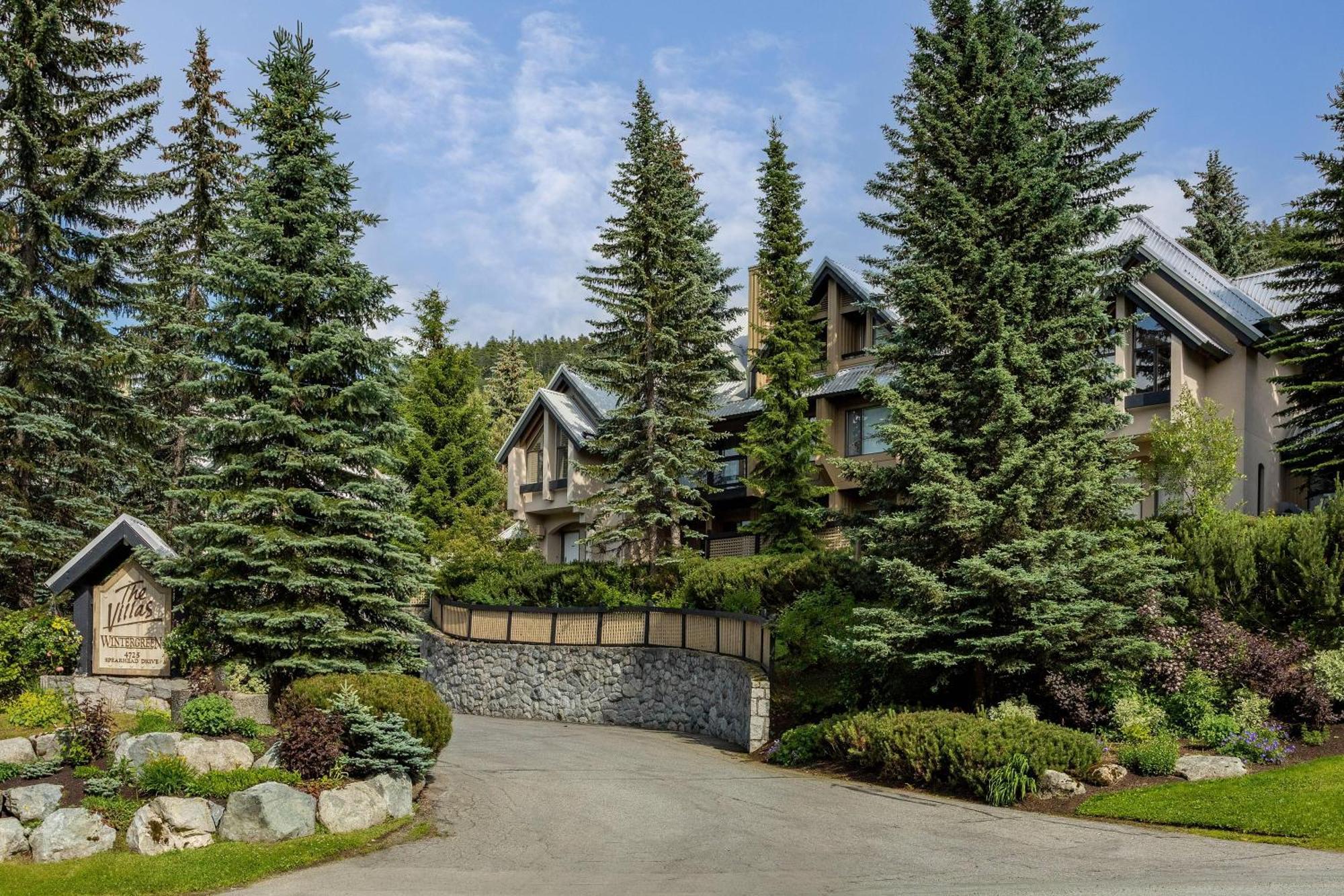 Wintergreen 34 | Townhome A Short Walk To Skiing & Blackcomb Gondola, Secure Parking * Whistler