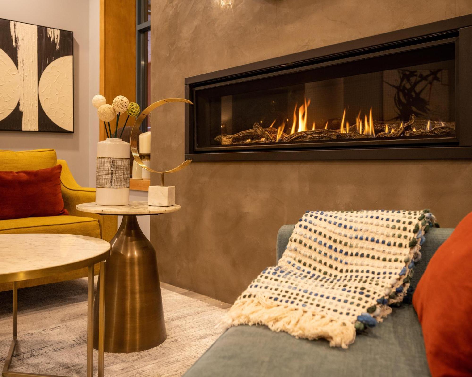 Alpenglow One Bedroom Penthouse By Mva
