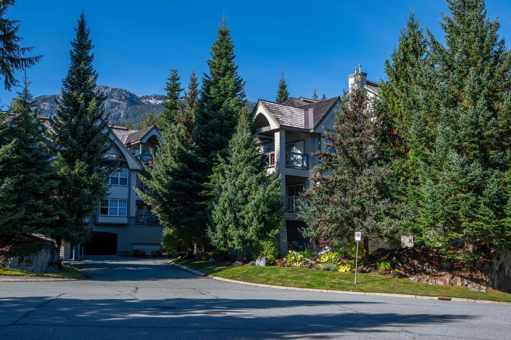 Desirable Blueberry Hill Apartment