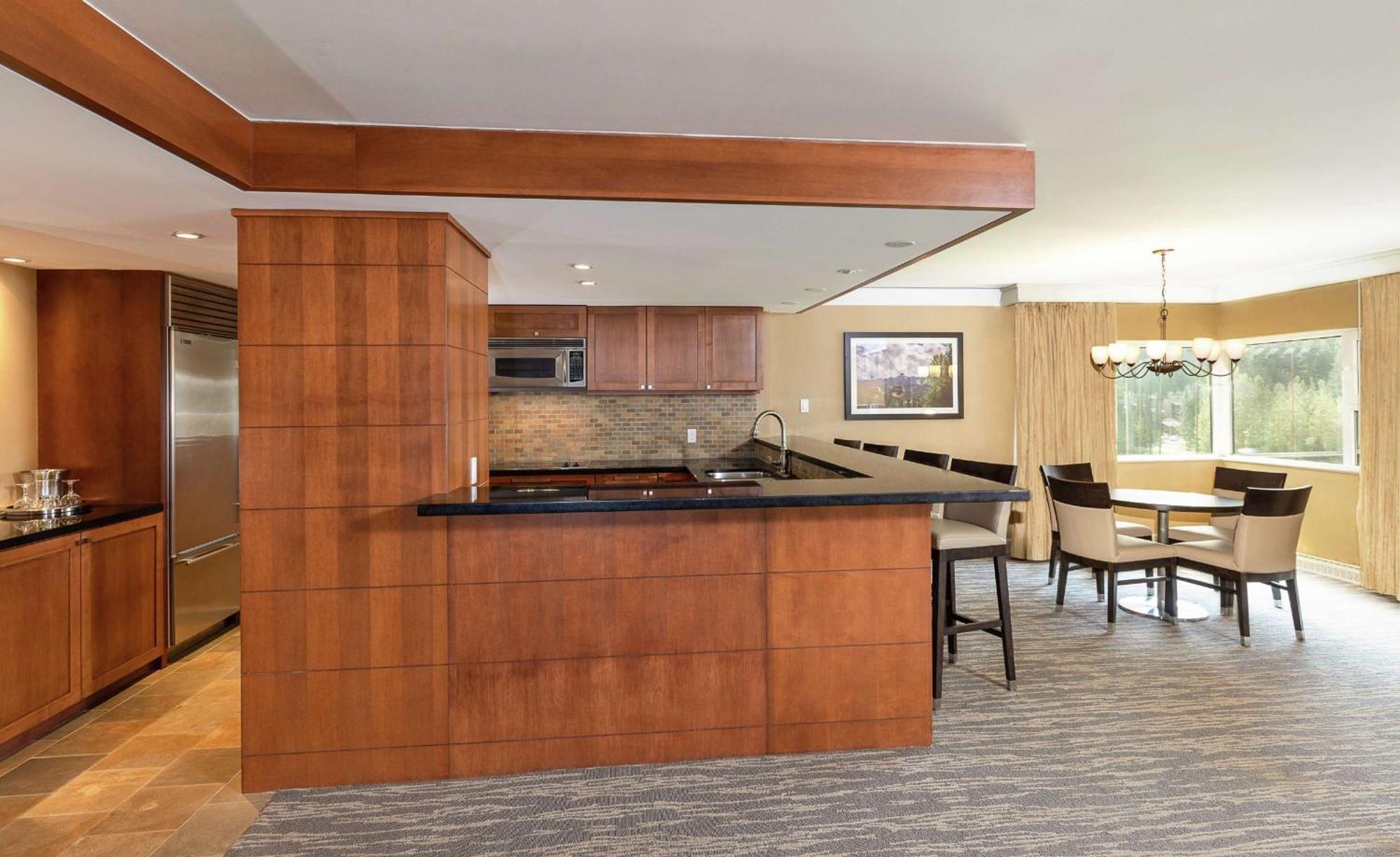 Hilton & Spa Resort Whistler