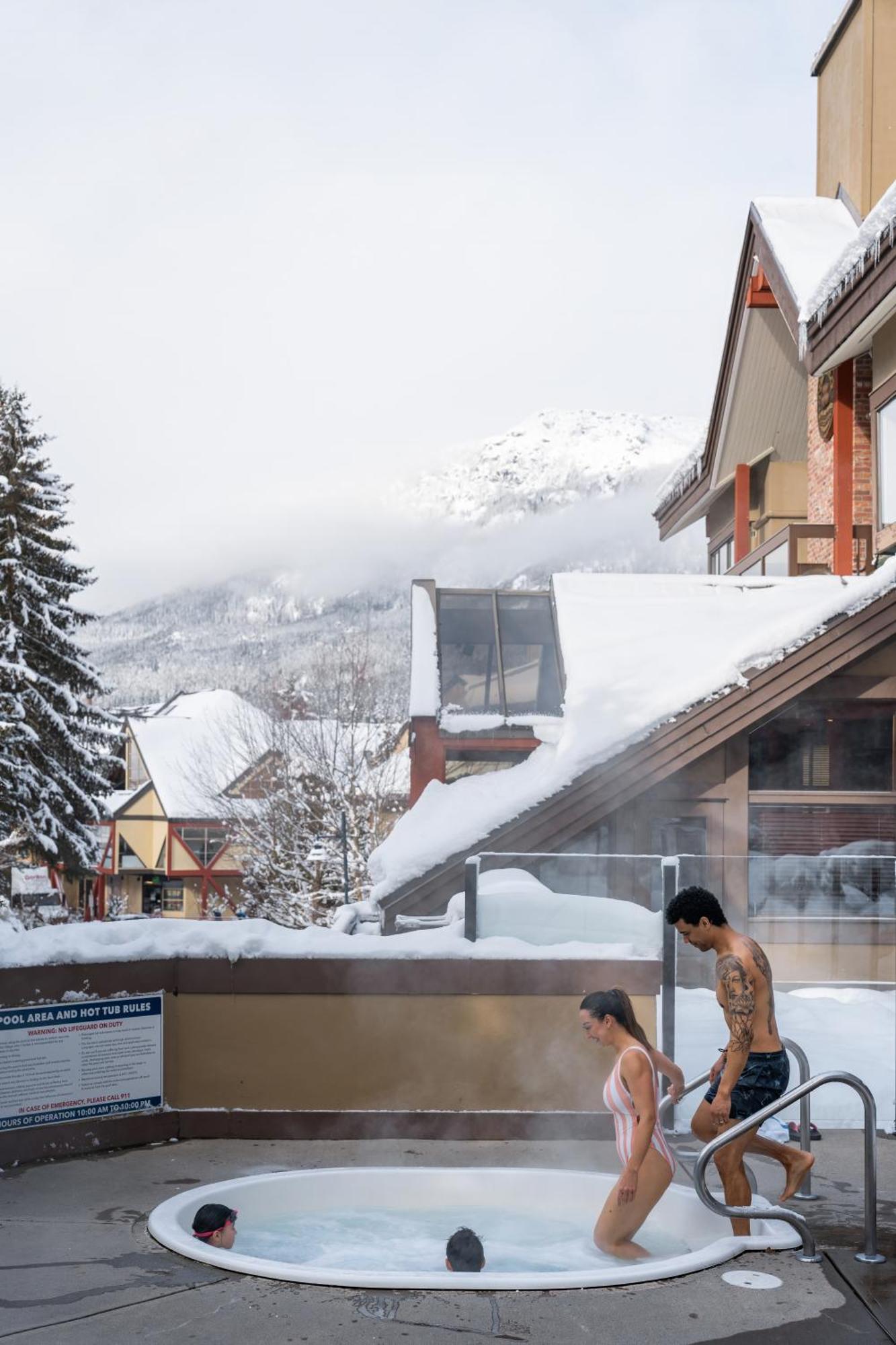 Village & Hotel 3*