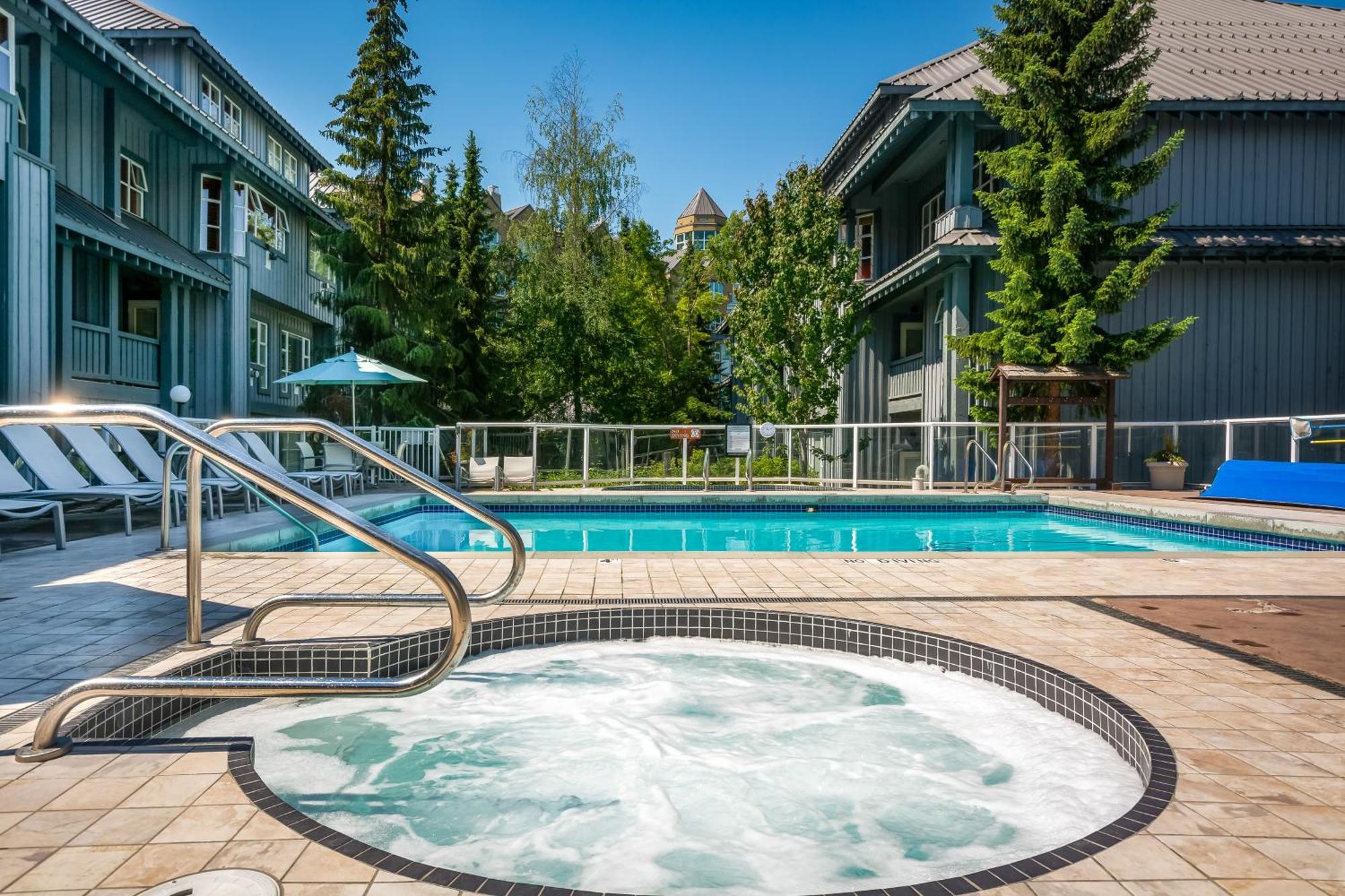Apartment Glacier Lodge Whistler
