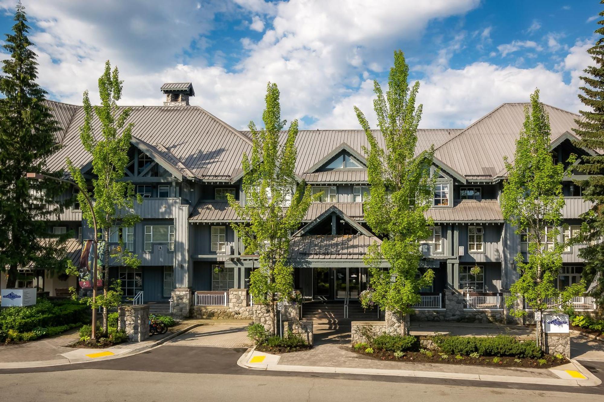 Hotel Glacier Lodge