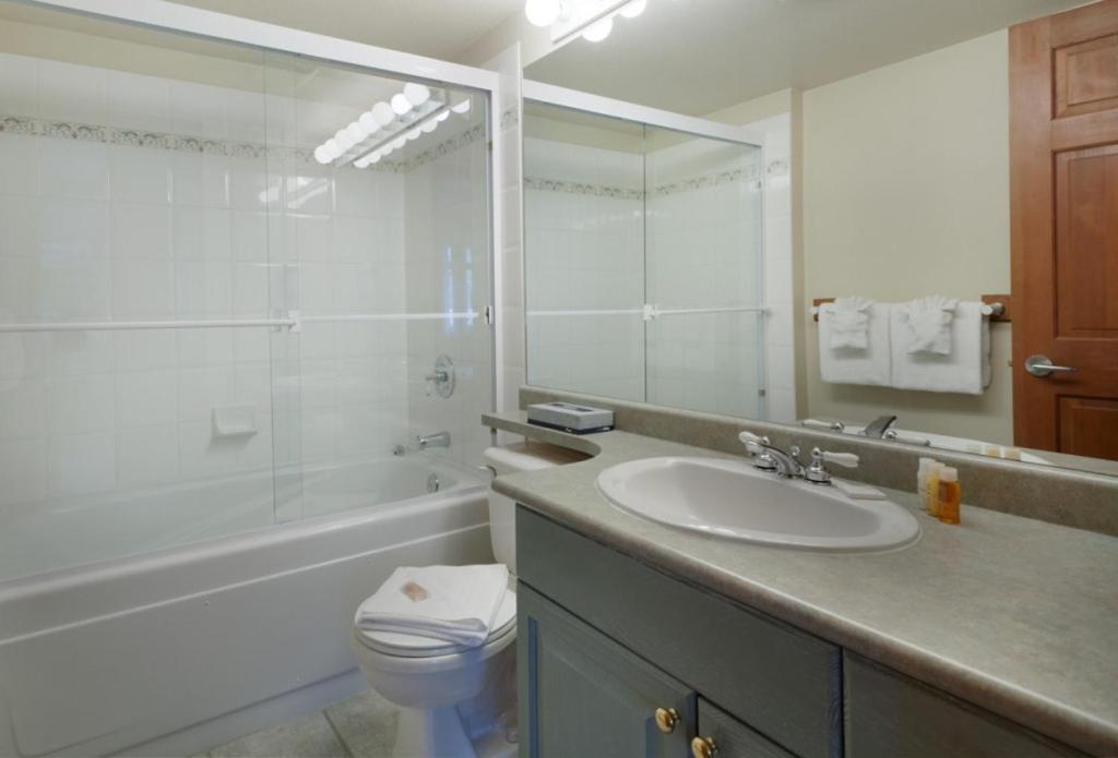 Lagoons At Stoney Creek Apartment *