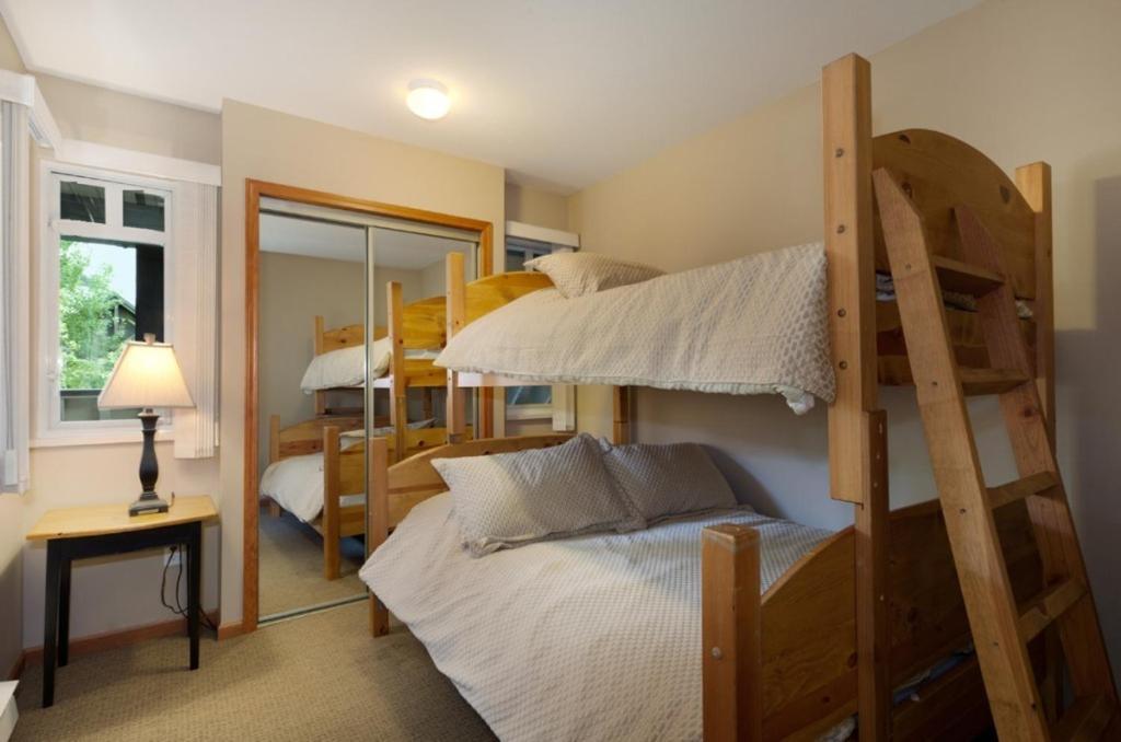 Apartment Lagoons At Stoney Creek