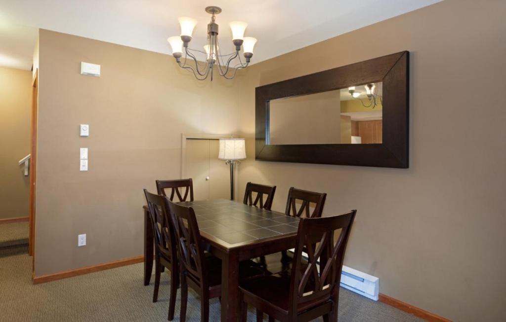 Lagoons At Stoney Creek Apartment