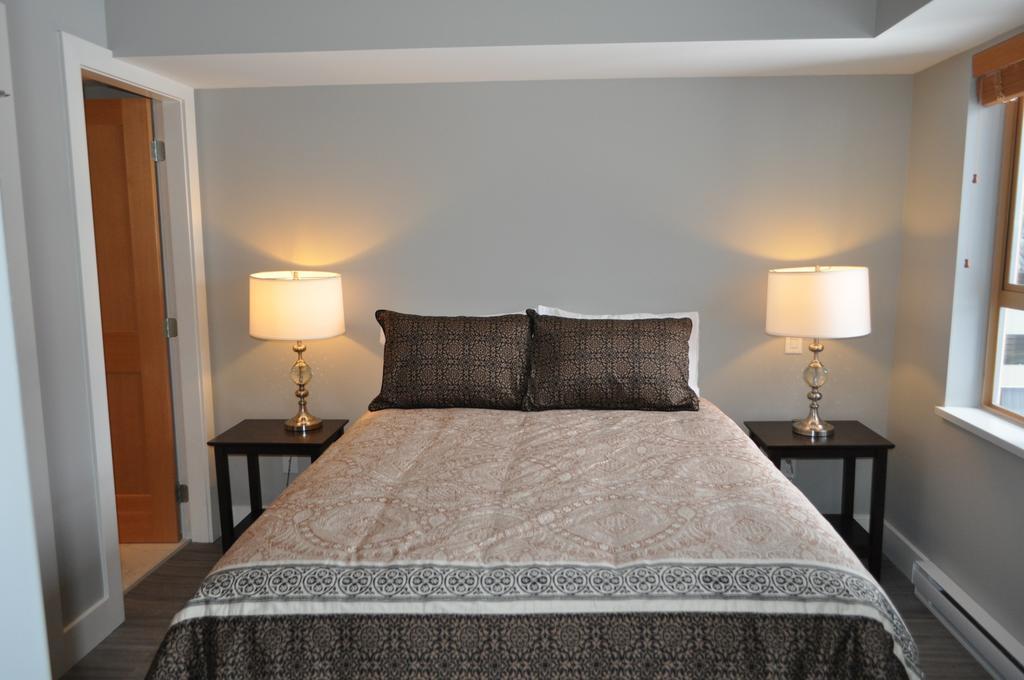 Apartment Tyndalstone 3 Bedroom In The Heart Of Village North