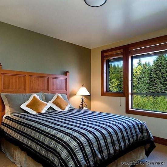 Montebello Apartment