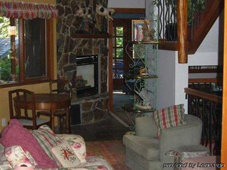 Bed & Breakfast At Clifftop Lane Whistler