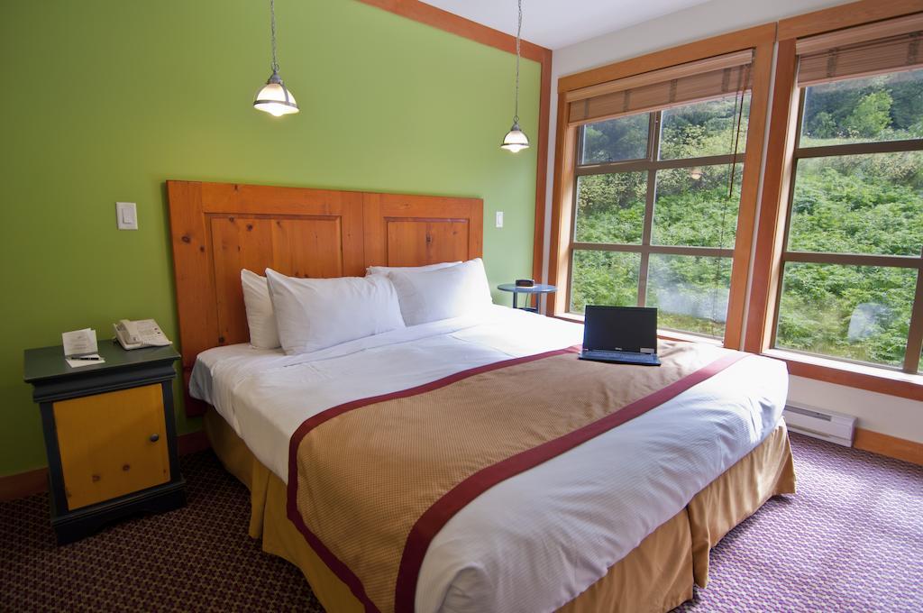Hotel Lodging Ovations Whistler