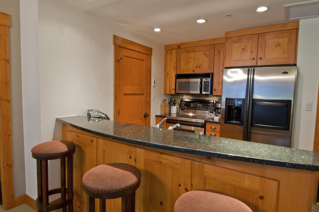Lodging Ovations Whistler