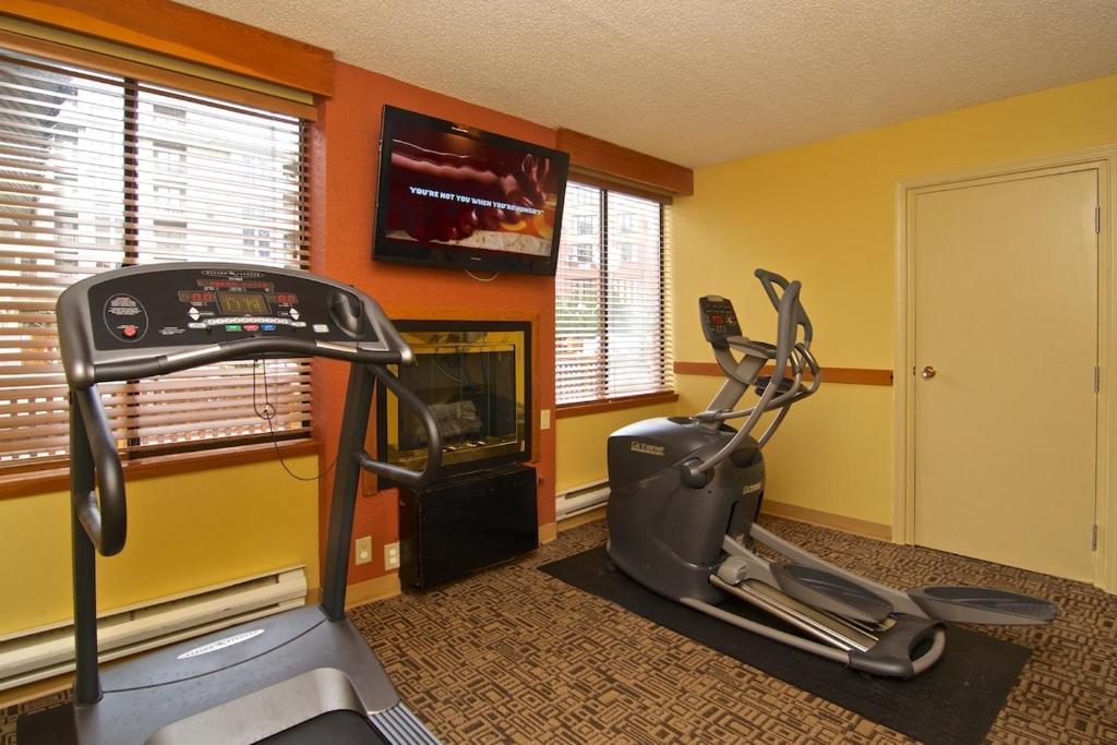 Hotel Mountain Side By Executive