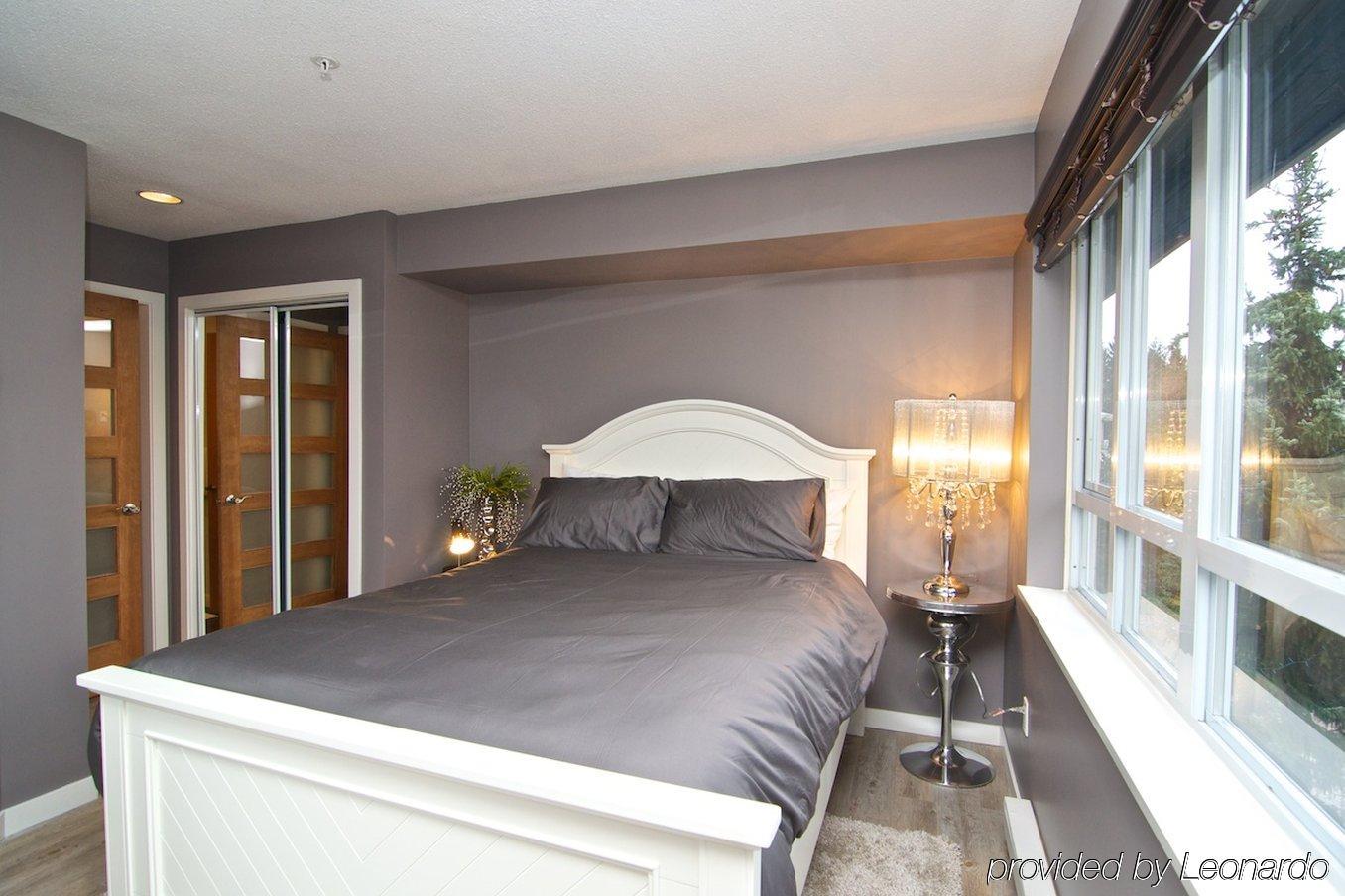 Resortquest At The Town Plaza Hotel Whistler