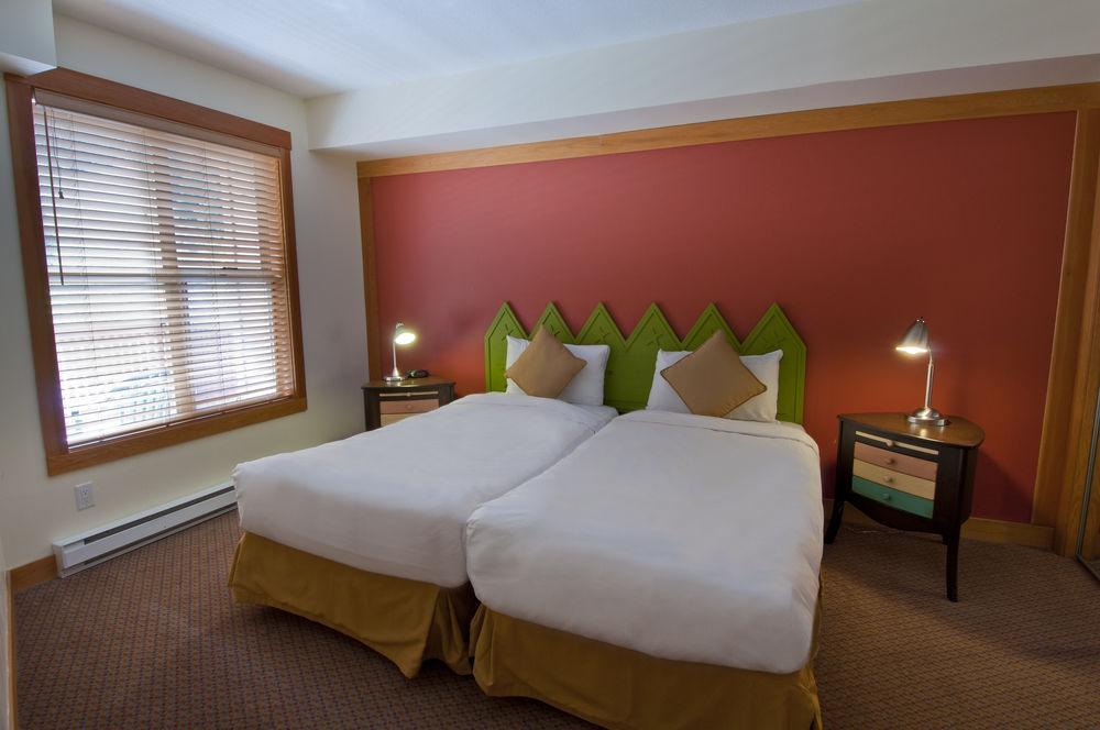 Lodging Ovations Hotel