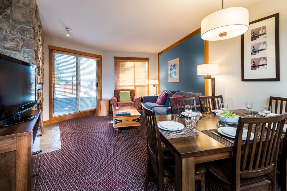 Lodging Ovations Hotel