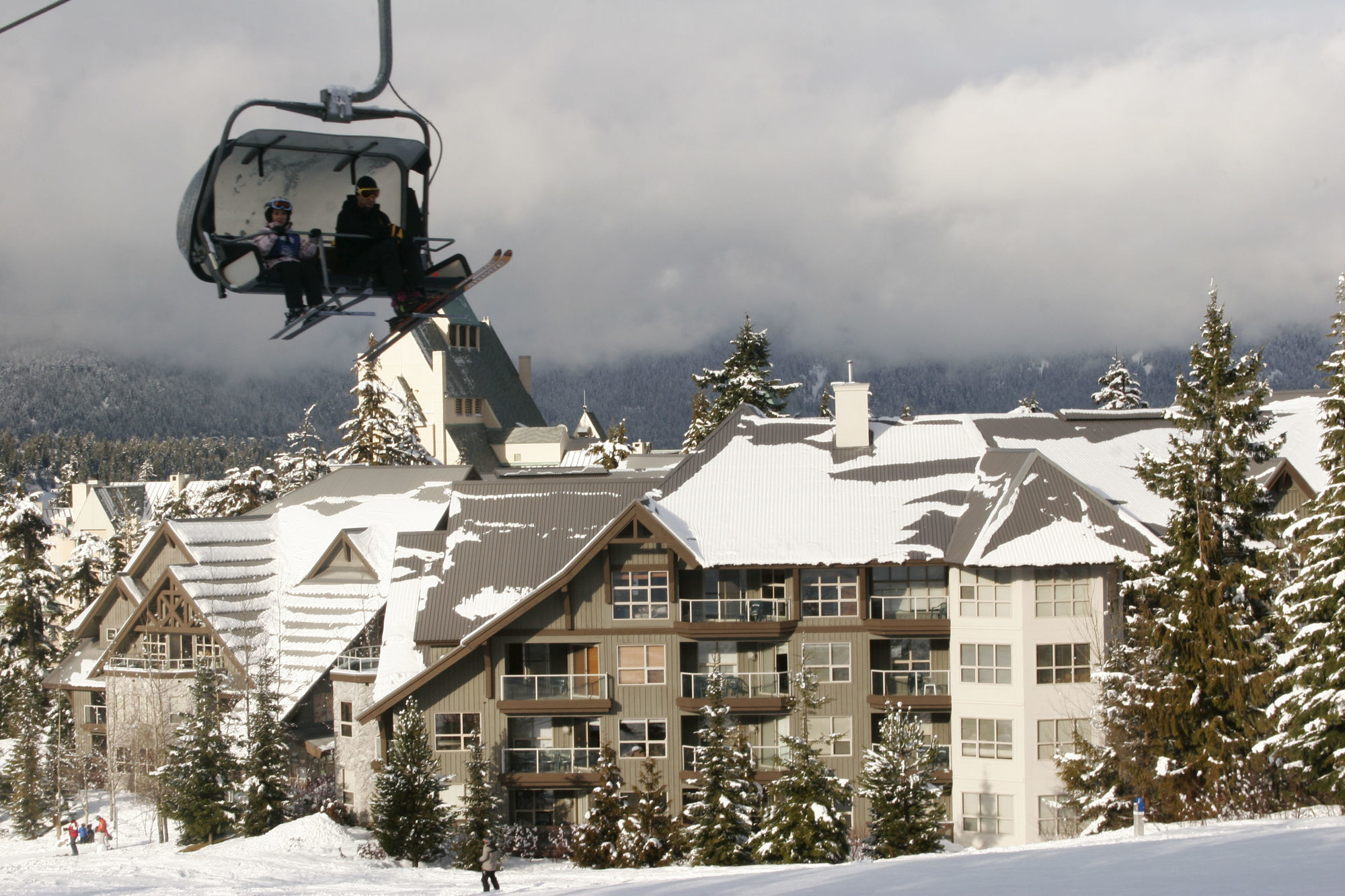 Aspens Blackcomb 4* Whistler