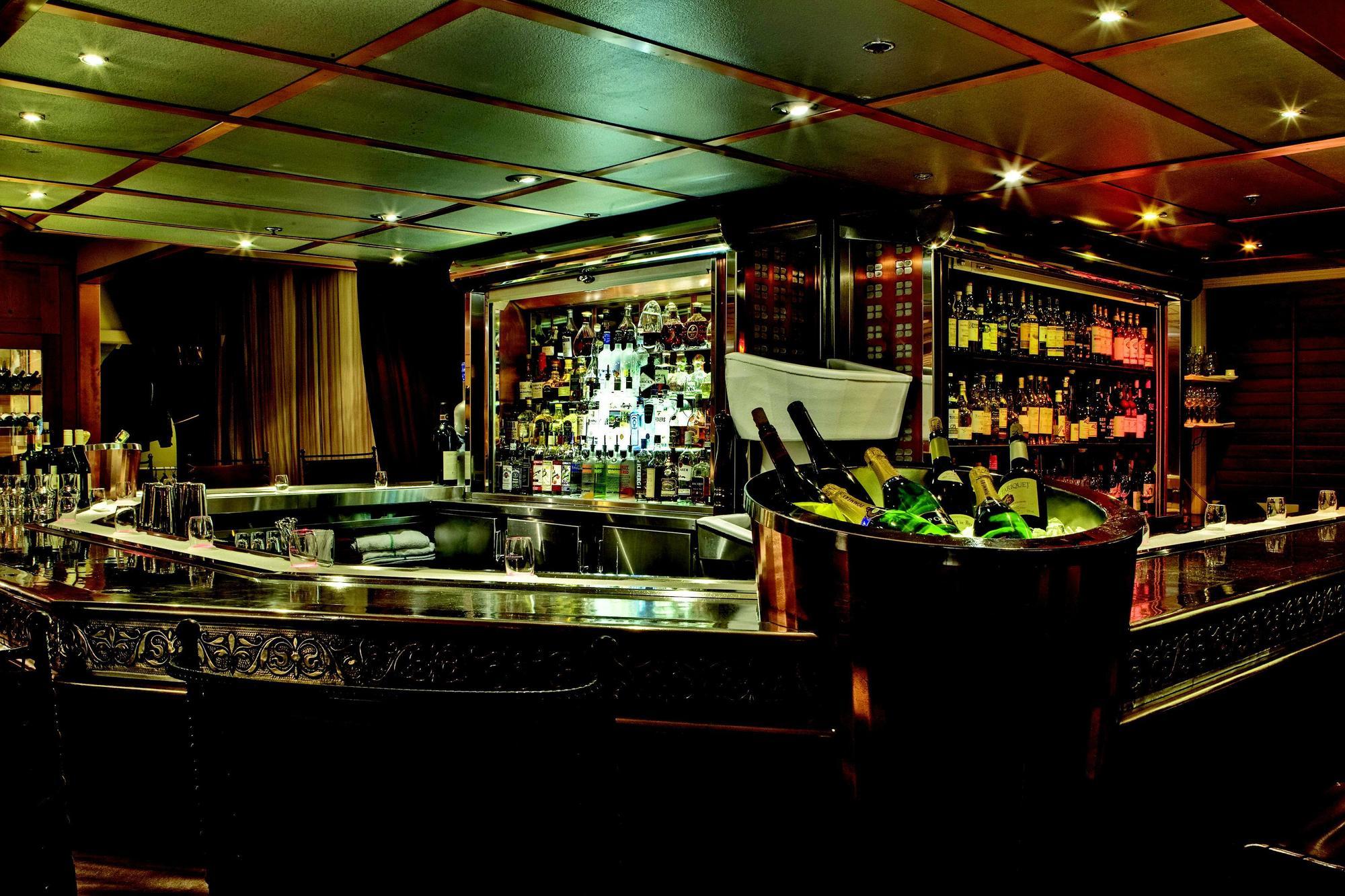 Listel Whistler, A Coast Hotel 3*