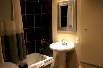 Superior Townhomes Hotel 4*