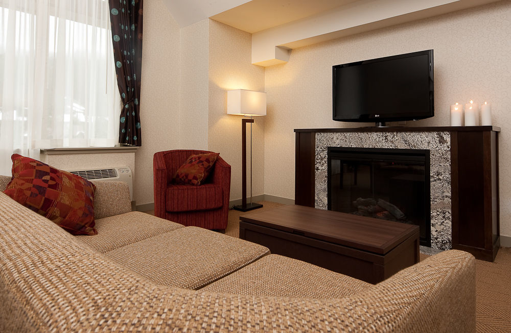 Aava Hotel 4*