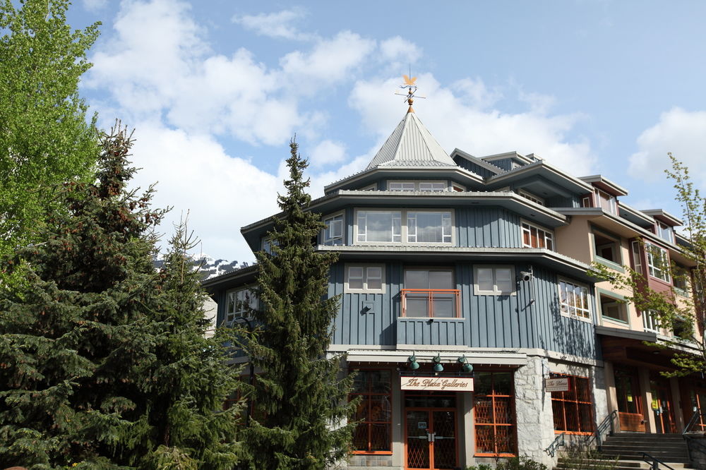 Resortquest At The Town Plaza Hotel Whistler