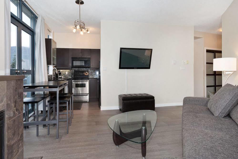 Apartment Alpenglow Suite: Village Mountain Retreat *