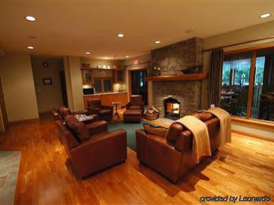 Chalet Alpine Chalet Retreat & Wellness Whistler