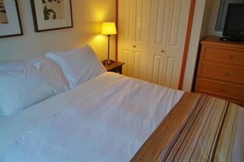 Alpenglow Suite: Village Mountain Retreat * Whistler